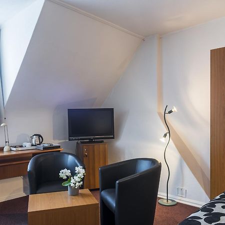 Hostellerie Lou Pahou Ronse Εξωτερικό φωτογραφία