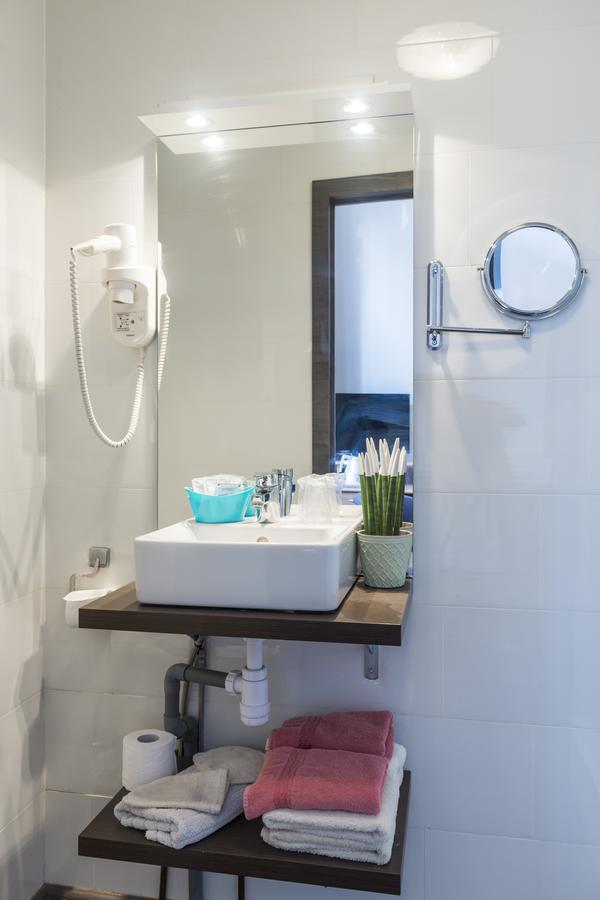 Hostellerie Lou Pahou Ronse Εξωτερικό φωτογραφία