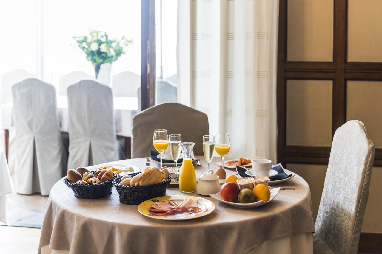 Hostellerie Lou Pahou Ronse Εξωτερικό φωτογραφία