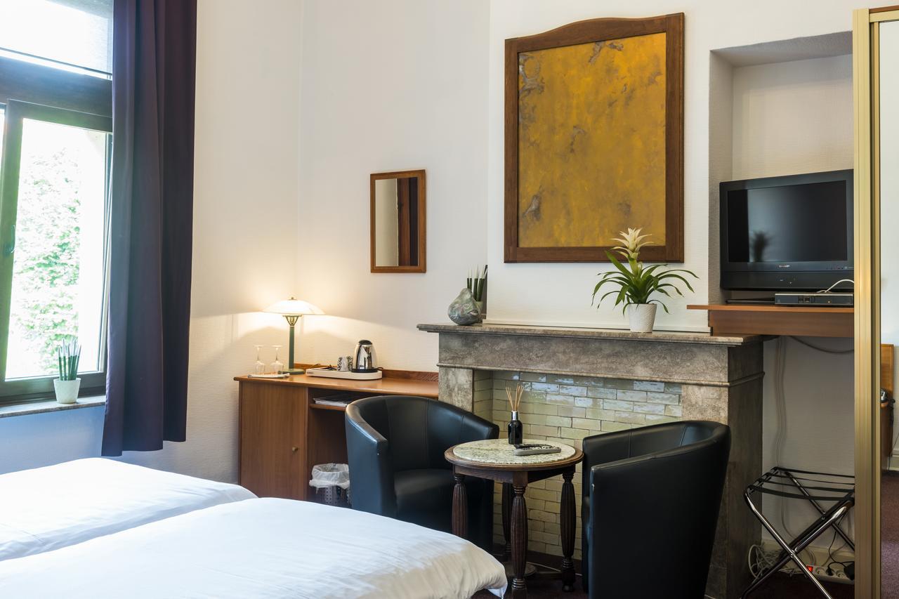 Hostellerie Lou Pahou Ronse Εξωτερικό φωτογραφία